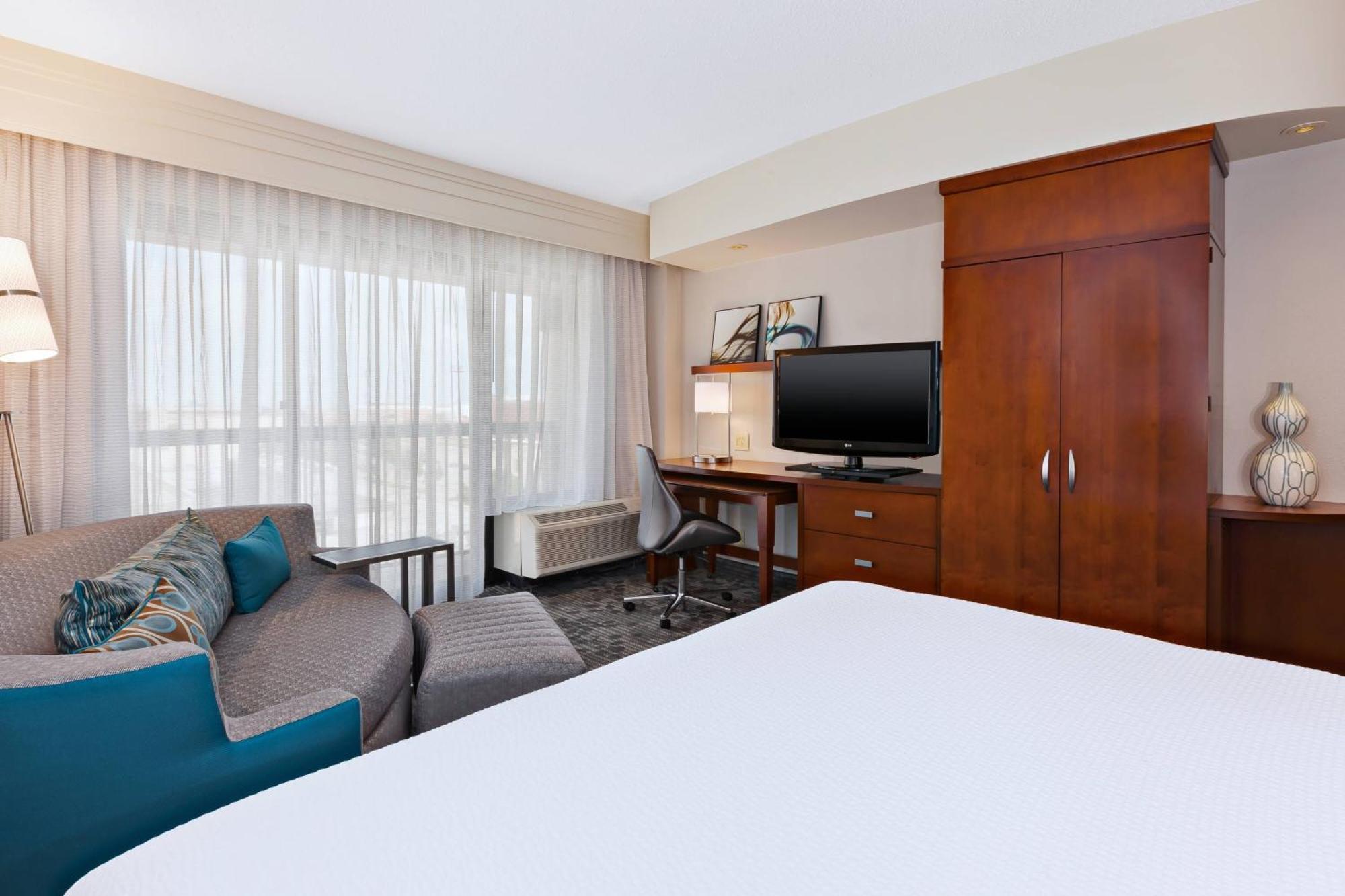 Courtyard By Marriott Oklahoma City Downtown Экстерьер фото